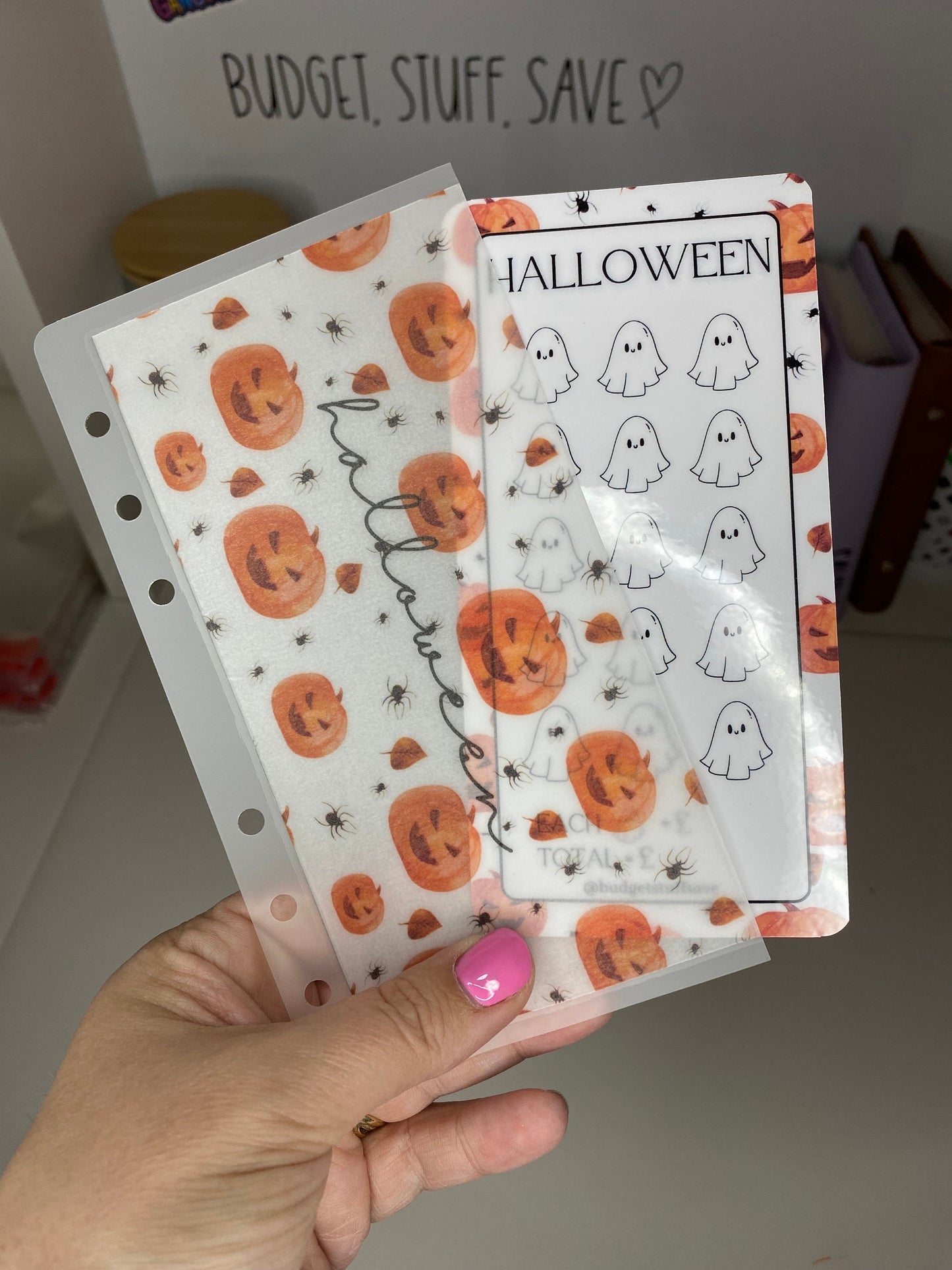 Halloween Savings Tracker and Vellum Wallet , Cash Stuffing, Budget Binder Trackers, Save Money, Budgeting, Challenges, Trick or Treat,