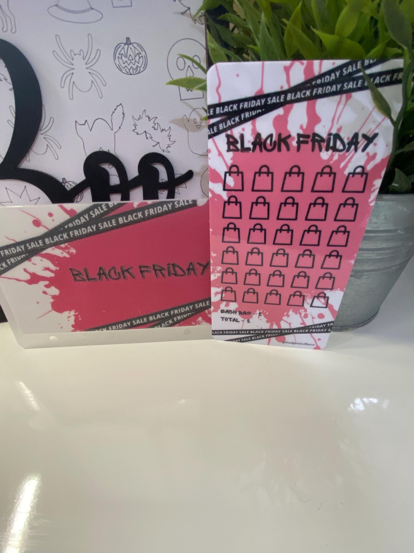 Black Friday Savings Tracker (pink splash), cash Stuffing, Budgeting, A6 binder, Save money, Envelope method, Budget, Challenge