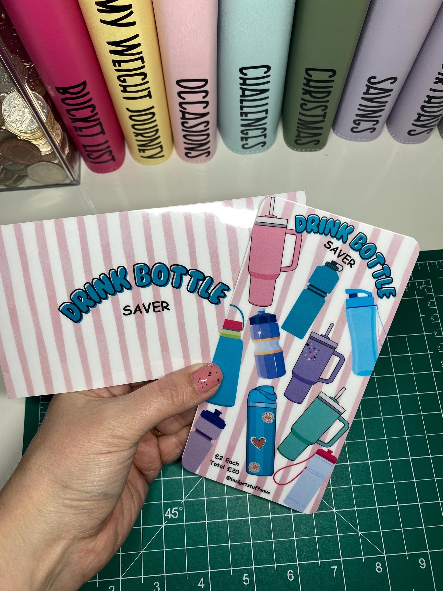Drink Bottle Cup Saver, Cash Stuffing, Budget Binder Trackers, Save Money, Cash Envelopes, Budgeting, Money Saver, Presents, Gifts